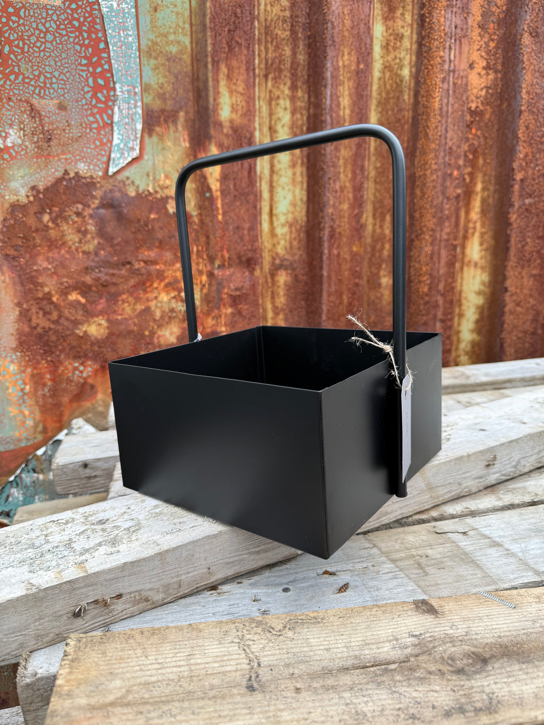 Málmbox með handfangi, ferköntuð