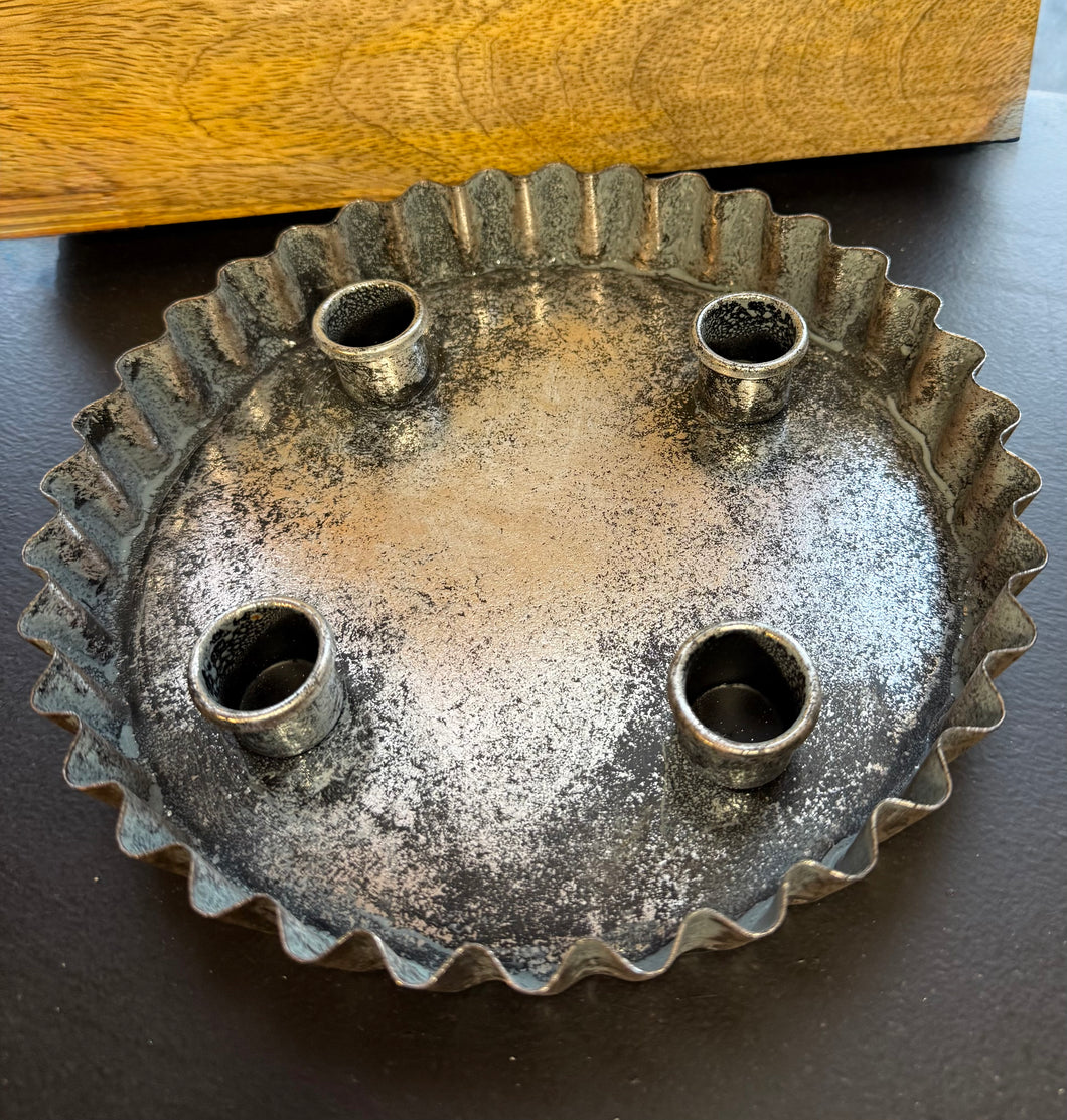 Kertabakki fyrir fjögur kerti